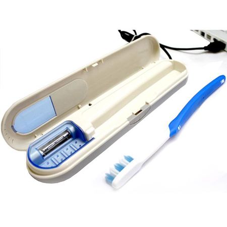 Sólo en Japón; estuche limpiador USB para el cepillo de dientes